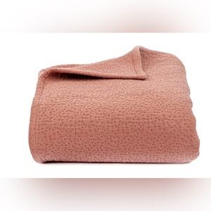 Bokser Home, Clay coverlet king/cal King brand new 100% cotton